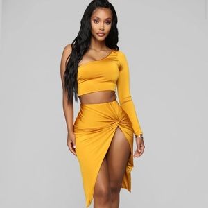 Looking Amazing Skirt Set